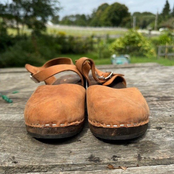 Low Wood in Brown Clogs in Oiled Nubuck on Brown Base Size 38 (US 8) - Picture 6 of 8